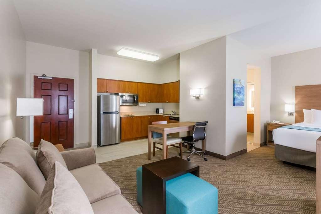 Hawthorn Extended Stay By Wyndham North Naples Pokoj fotografie