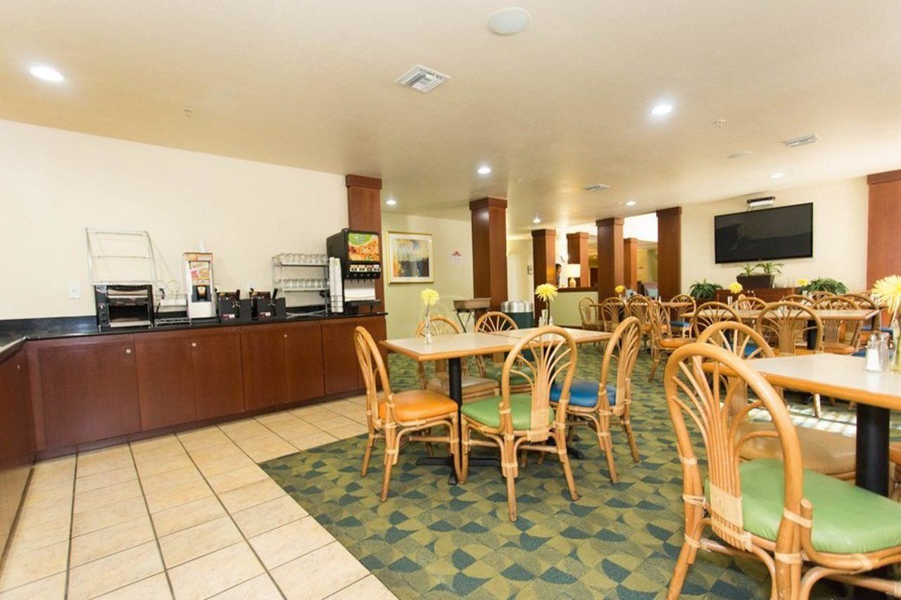 Hawthorn Extended Stay By Wyndham North Naples Exteriér fotografie