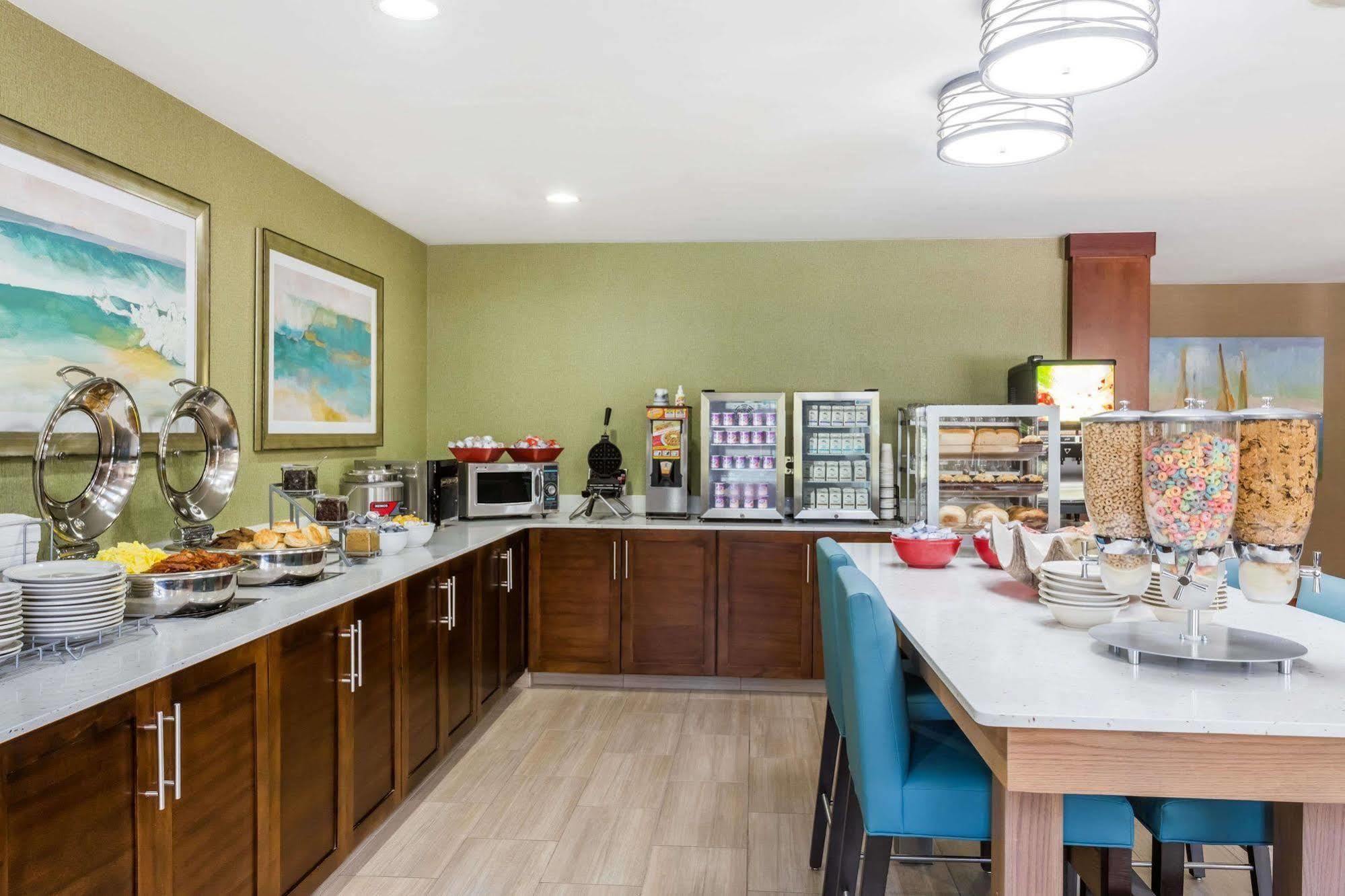 Hawthorn Extended Stay By Wyndham North Naples Exteriér fotografie